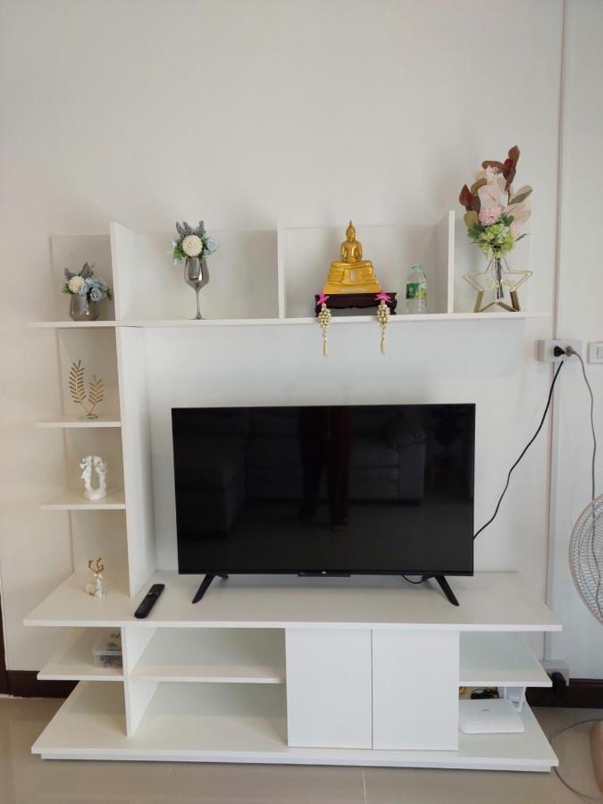 Happy Space: Cozy 2-Bedroom Villa with Free WiFi and Parking Nakhon Phanom Exterior photo
